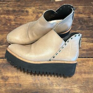 All Black Flatform Stud Boot